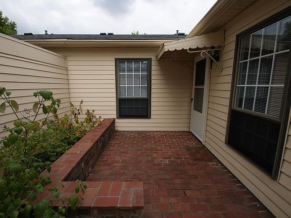 2nd image of 4503 Clovelly Ct
