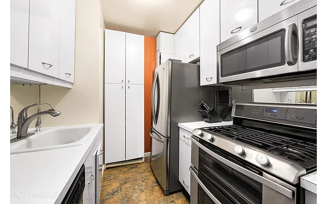 Rented by Douglas Elliman | media 24