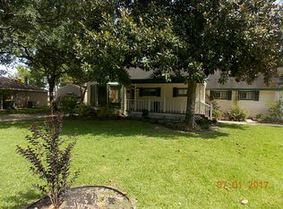 214 South St, Baytown, TX 77520