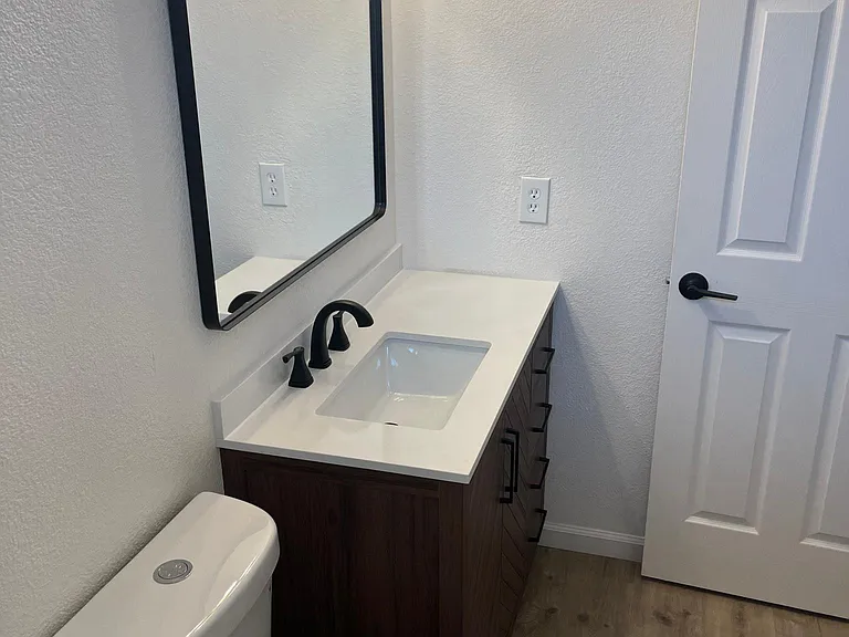 1650 Slater St #3 — Photo 5