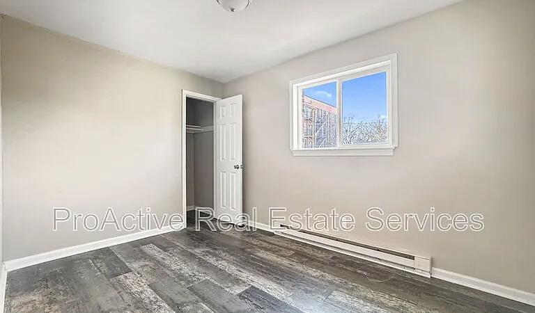 121 W 32nd St #1 — Photo 8