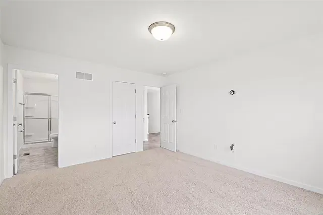 3 bed, 1315 sqft, $2,475 — Photo 1