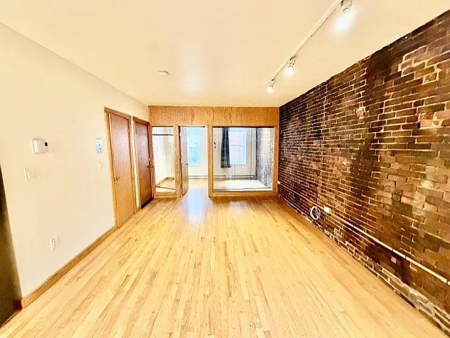 5 Thacher Ct — Photo 2