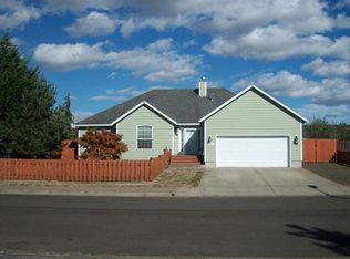 705 SE Meadows Loop, Sheridan, OR 97378