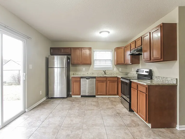 607 Sweet Creek Dr — Photo 6