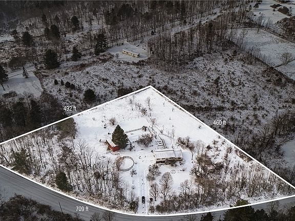4th image of 35 Howe Rd