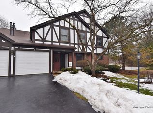 1938 Gresham Cir APT B, Wheaton, IL 60189