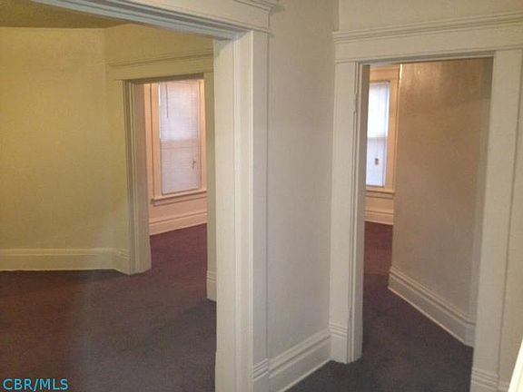4th image of 77 S Warren Ave