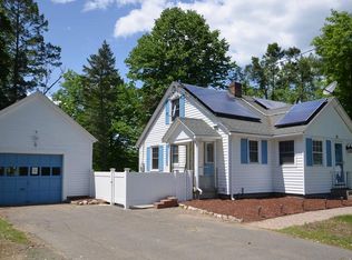 22 River Dr, Hadley, MA 01035