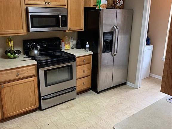 4th image of 133 N Lakeview Dr
