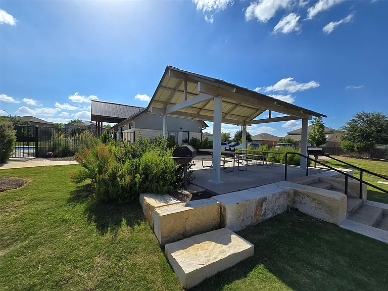 13313 Henneman Dr — Photo 19