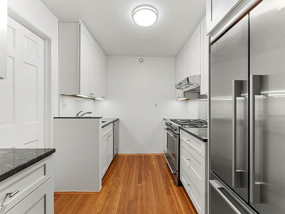 5th image of 842 Carroll St #1