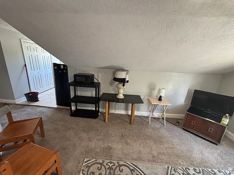 900 State Ave #B — Photo 3