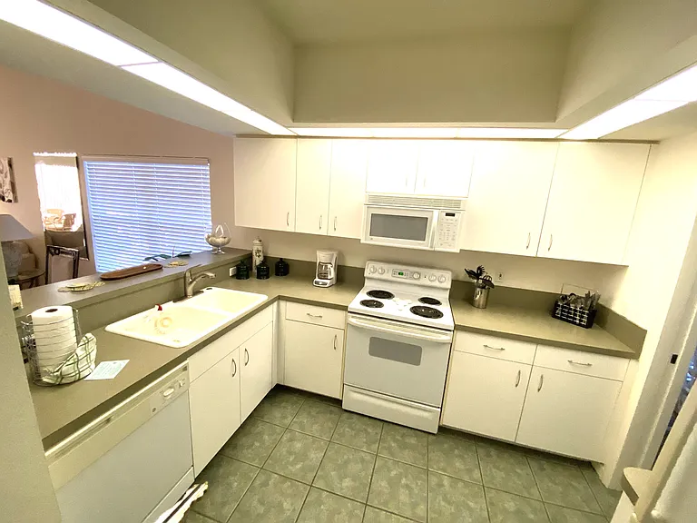 408 Laurel Lake Dr #206 — Photo 8
