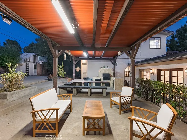 9348 Tujunga Canyon Blvd — Photo 4