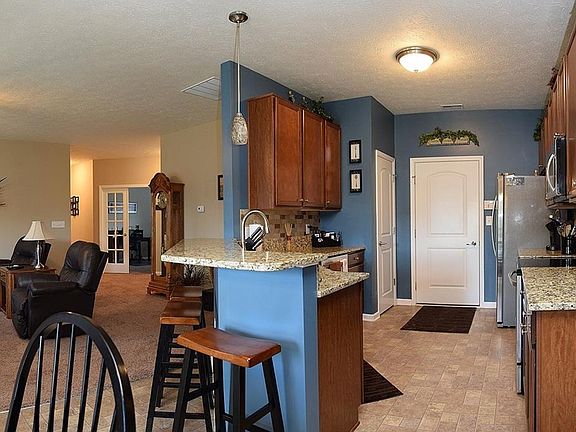 3rd image of 4635 Belair Cir
