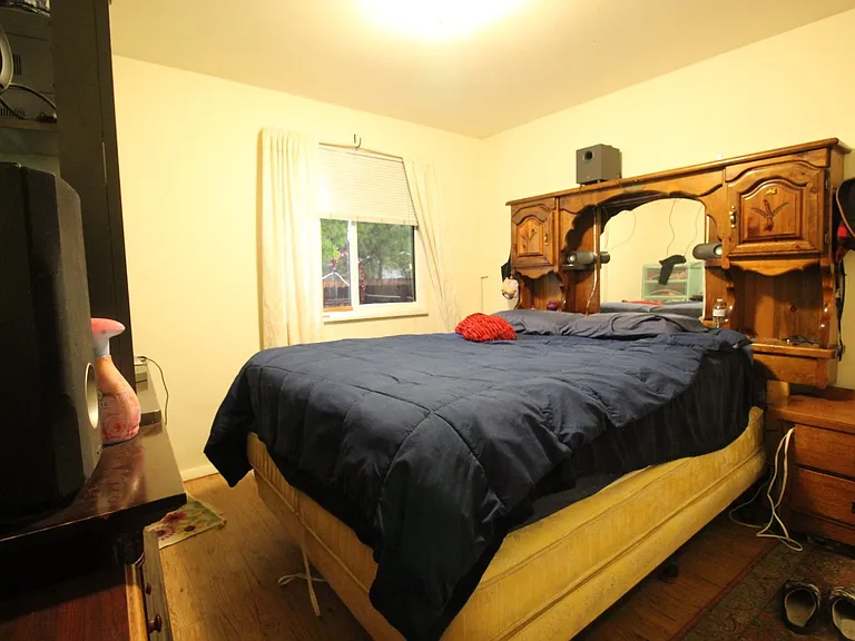 705 E 6th St #1/2 — Photo 9
