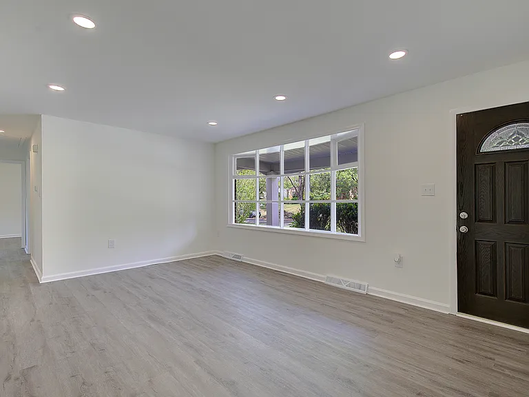 6417 Kaine Dr — Photo 7