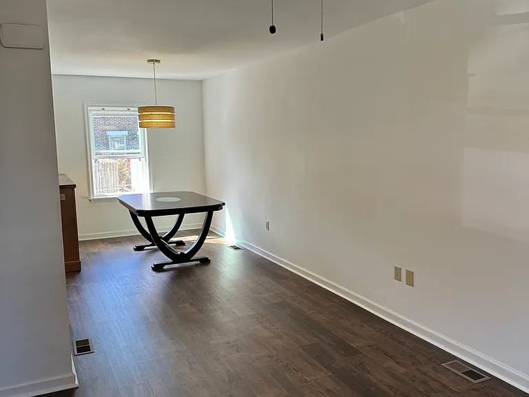 554 Hand Ave — Photo 3