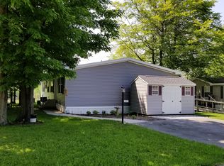 451 Holly Park Dr, Erie, PA 16509