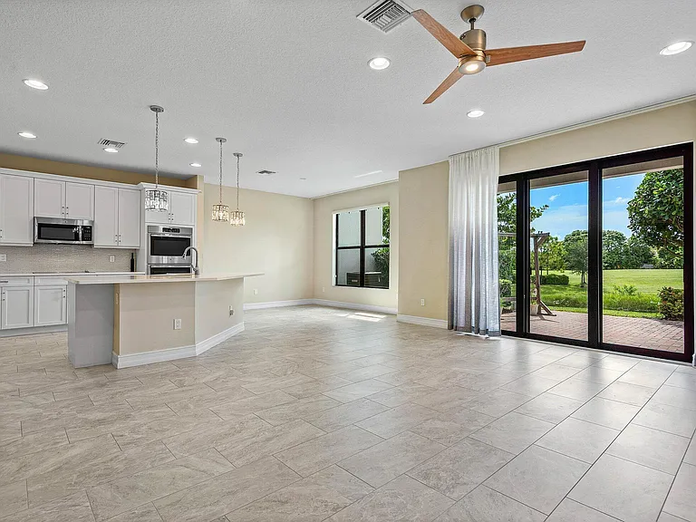 10210 Akenside Dr — Photo 6
