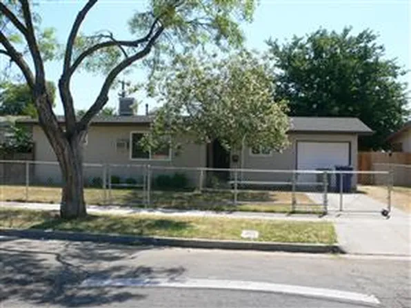 3324 N Pleasant Ave, Fresno, CA 93705