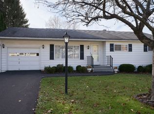 808 Country Club Rd, Vestal, NY 13850