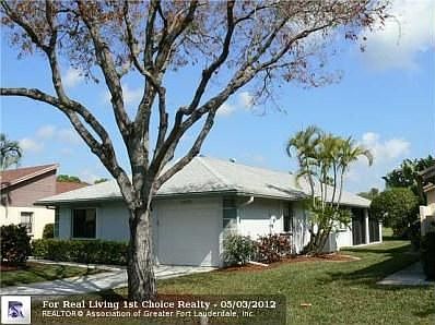 2nd image of 2595 NW 15th St
