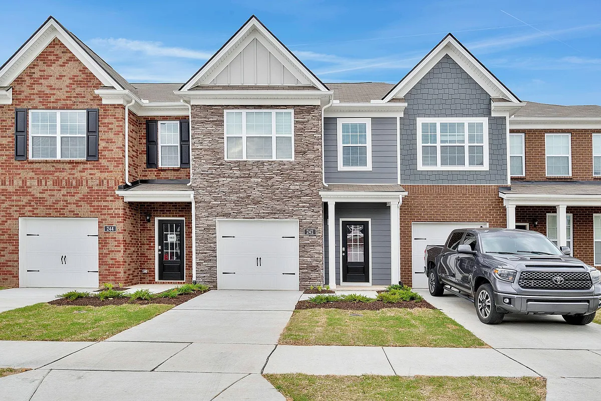 242 Hazel Ln is within walking distance to 2 schools, the Jimmy Floyd Family Center, Lebanon dog park, Cedar Hill walking trail, Don Fox park, and bocce ball courts. - 242 Hazel Ln