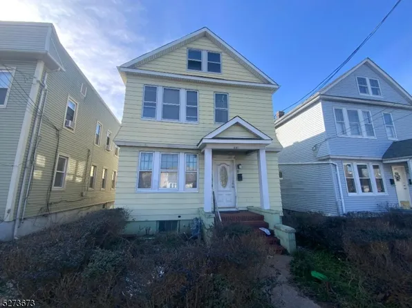 631 Maple Ave, Elizabeth City, NJ 07202