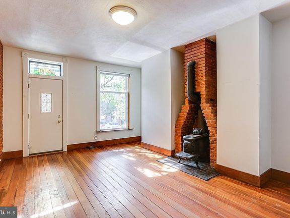 5th image of 210 S Chester St