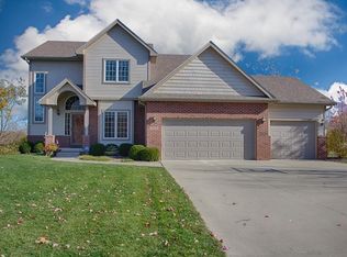 36890 Hunters Point Dr, Van Meter, IA 50261