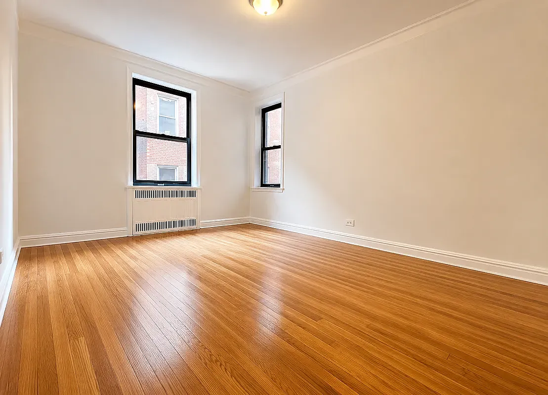 729 West 186th Street — Photo 4