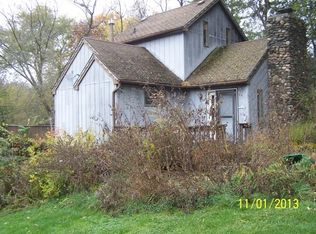 7721 Beach Dr, Wonder Lake, IL 60097