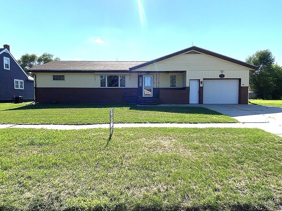 208 S. 2nd St 