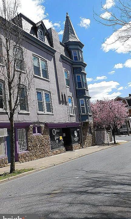 1st image of 1225 W Walnut St