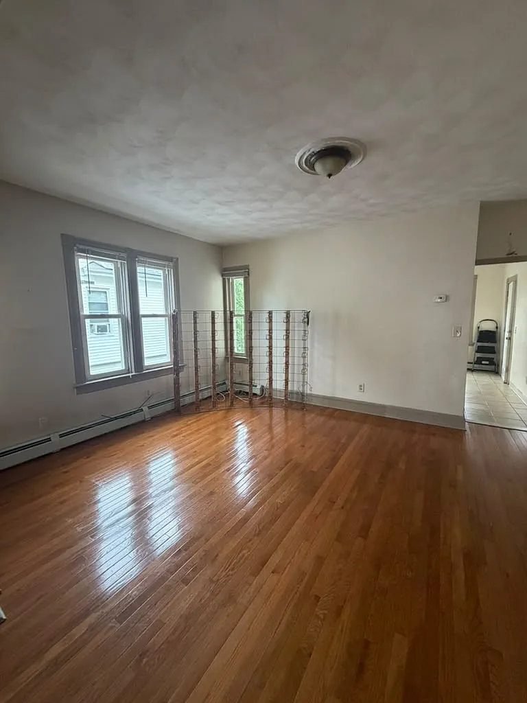 2 bed, 900 sqft, $1,850 — Photo 2