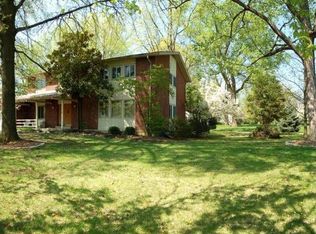 353 Hilltop Ln, Cincinnati, OH 45215