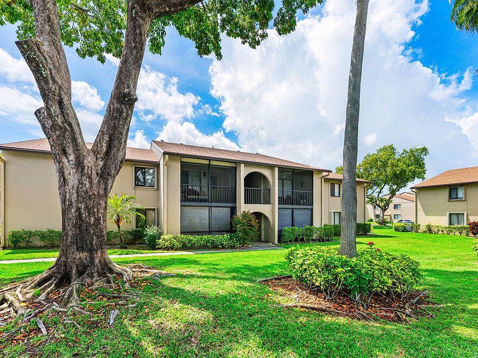 1st image of 509 Shady Pine Way #C1