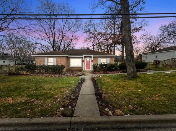 155 Harvey Ave, Grayslake, IL 60030
