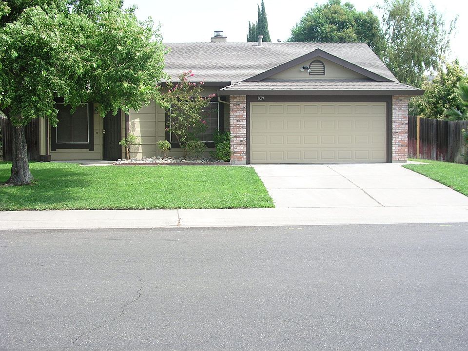 1st image of 8019 Deer Lake Dr