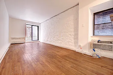 Rented by Urbane Brokerage