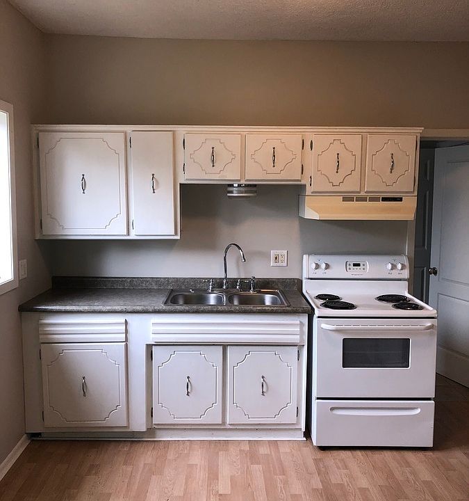1st image of 329 Laurel St W #1