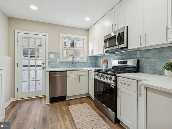 2324 S Alder St, Philadelphia, PA 19148