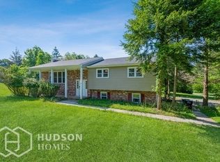 12 Fawn Ridge Dr, Milford, NJ 08848
