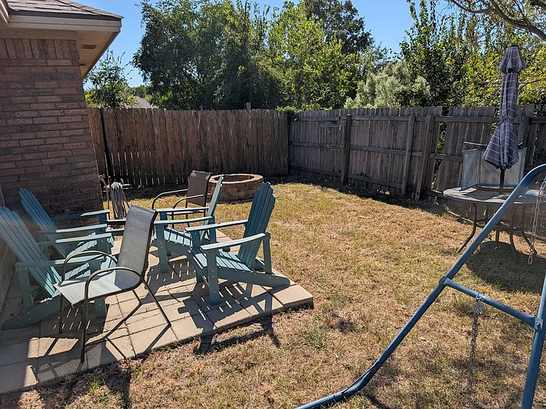 1504 Rock Hollow Loop — Photo 10