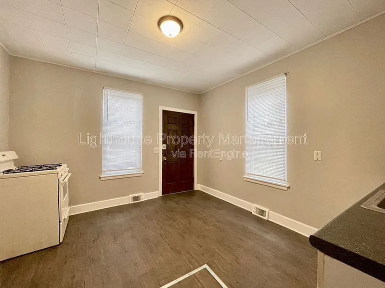 1633 Peck St #1 — Photo 3
