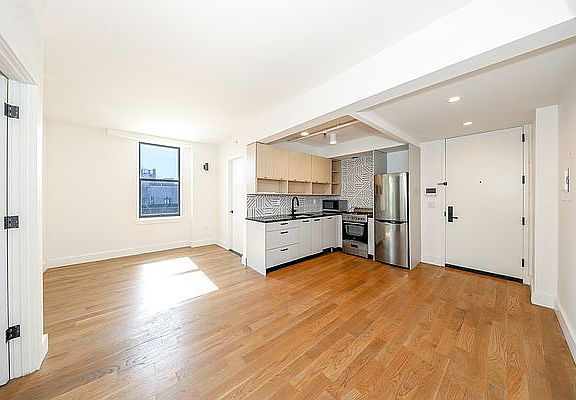 2nd image of 323 E 19th St APT 3A