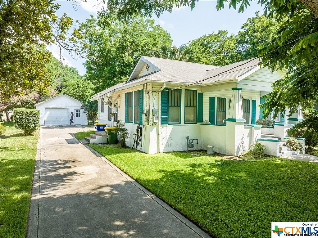 1421 Saint Lawrence St, Gonzales, TX 78629 Zillow