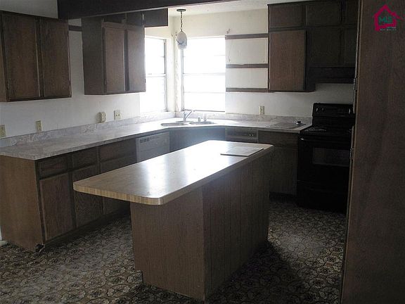 4th image of 4008 Elks Dr